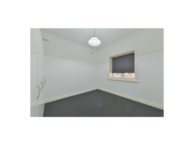 36 White Street, Tamworth NSW 2340