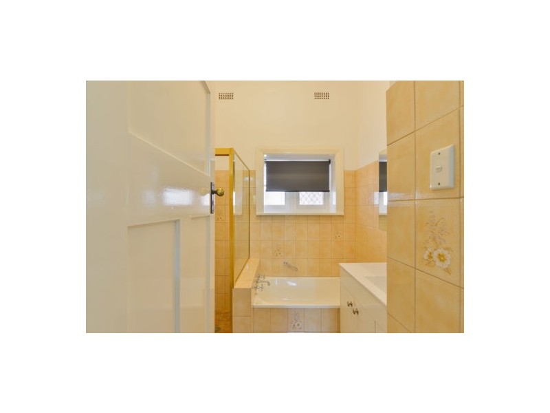 36 White Street, Tamworth NSW 2340