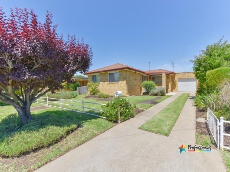 15 Karloo Street, Tamworth NSW 2340