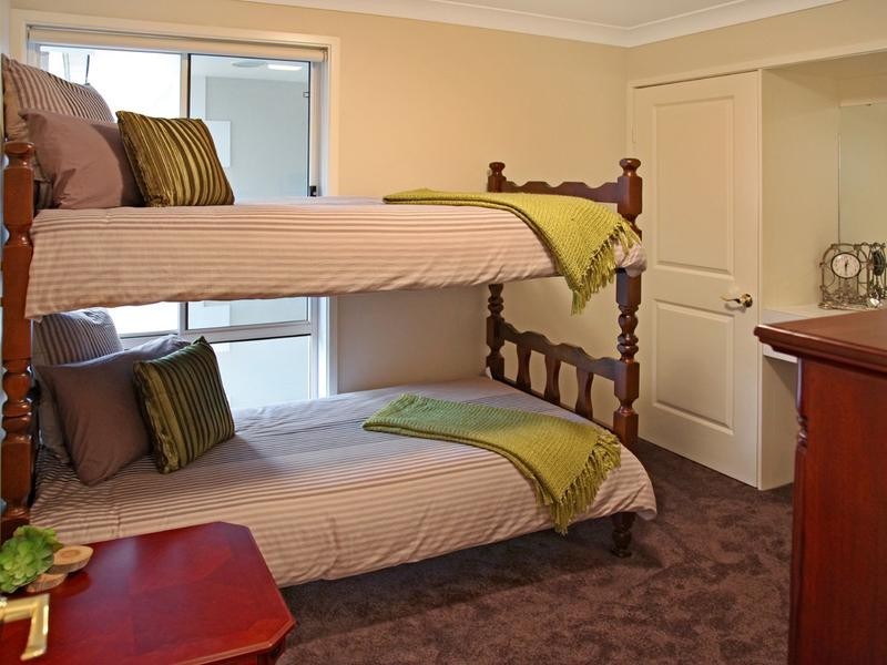 6 Woodburn Way, Tamworth NSW 2340