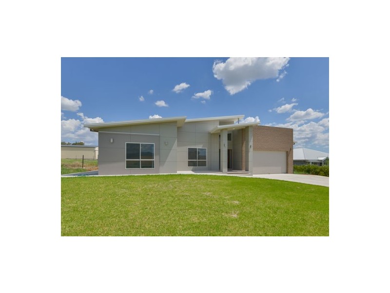 3 Jarrah Road, Tamworth NSW 2340