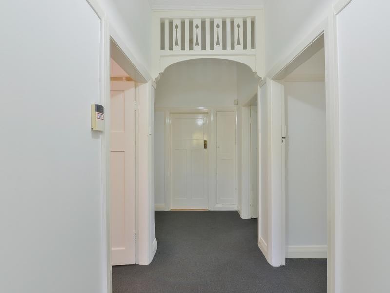 36 White Street, Tamworth NSW 2340