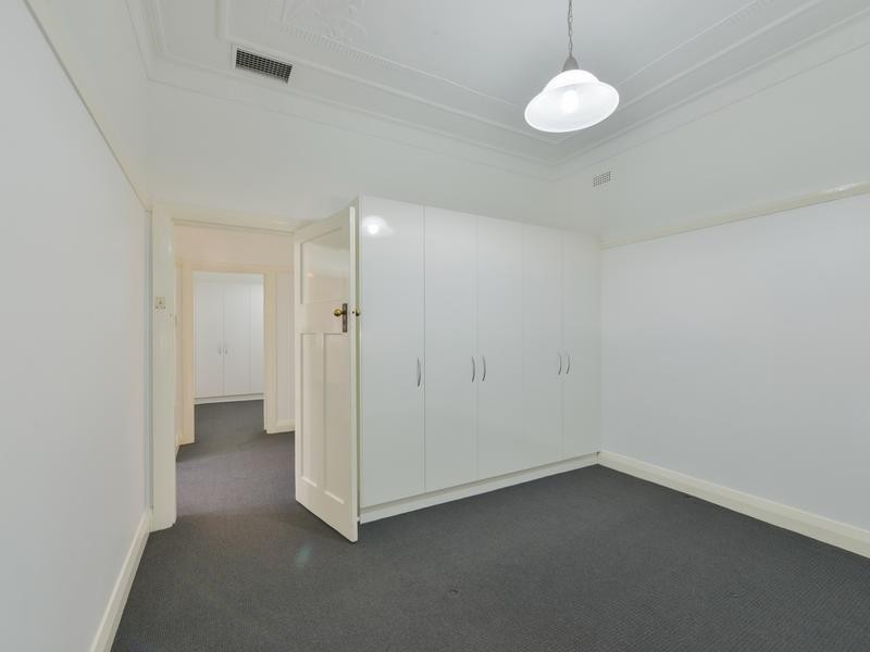 36 White Street, Tamworth NSW 2340