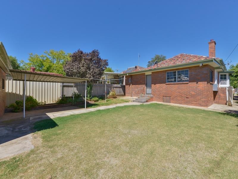36 White Street, Tamworth NSW 2340
