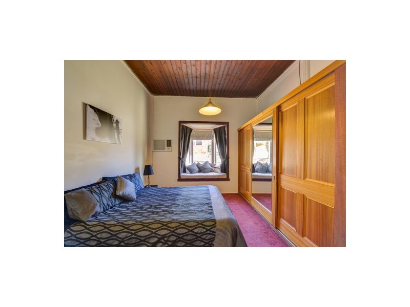 10 Golf Street, Tamworth NSW 2340