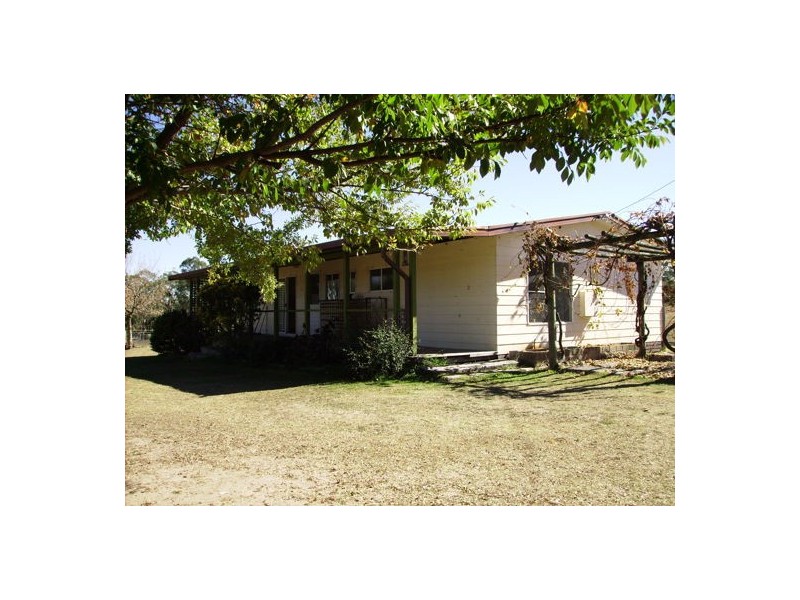 38 Green Valley Road, Tamworth NSW 2340