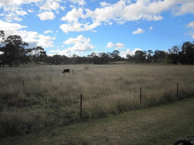 1014 Boorolong Road, Armidale NSW 2350