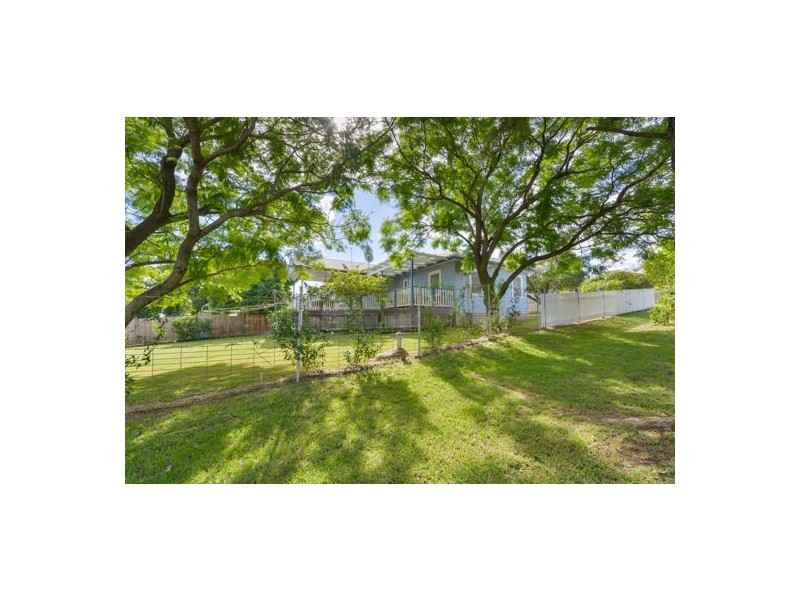 109 Rawson Avenue, Tamworth NSW 2340