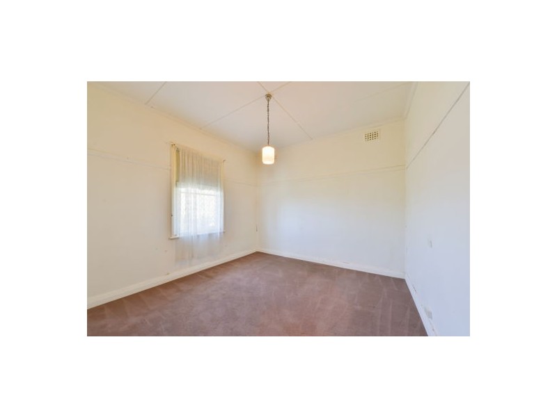 73 Mathews Street, Tamworth NSW 2340