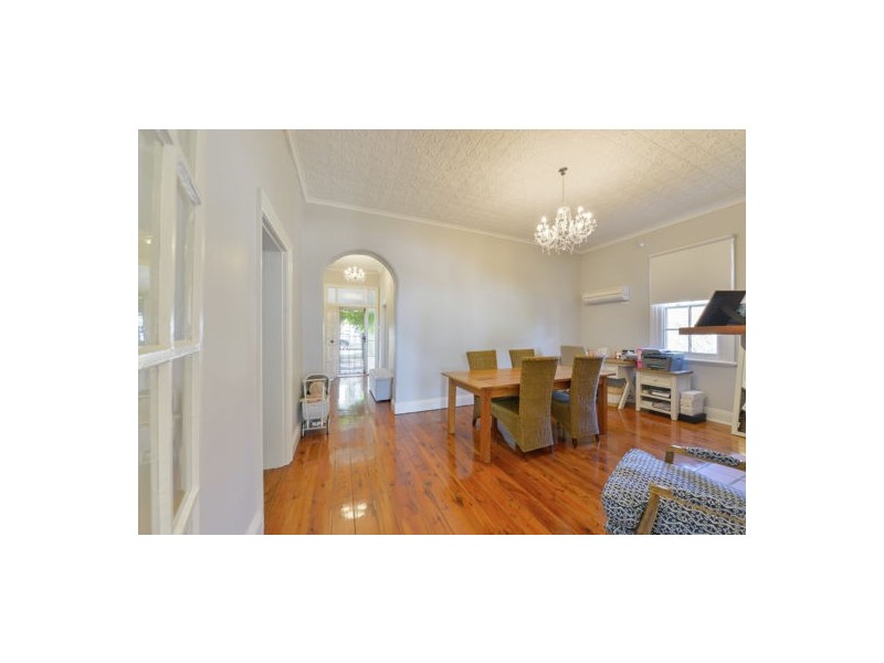 4 Martin Street, Tamworth NSW 2340