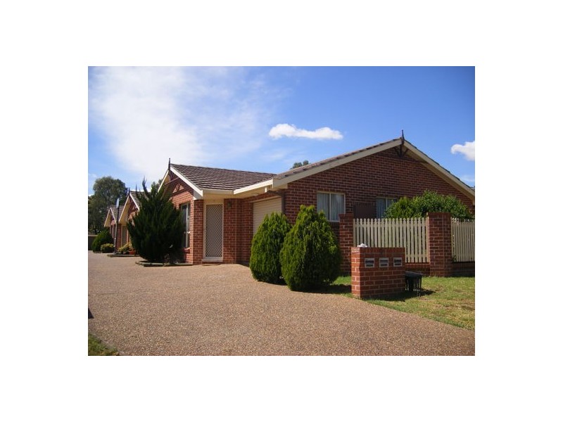 1/21 Illoura Street, Tamworth NSW 2340