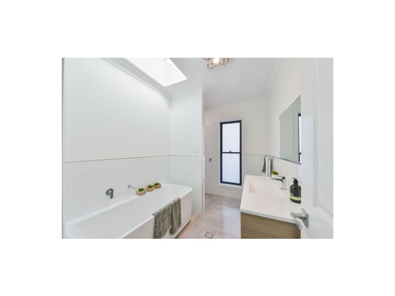 21 Barber Street, Tamworth NSW 2340