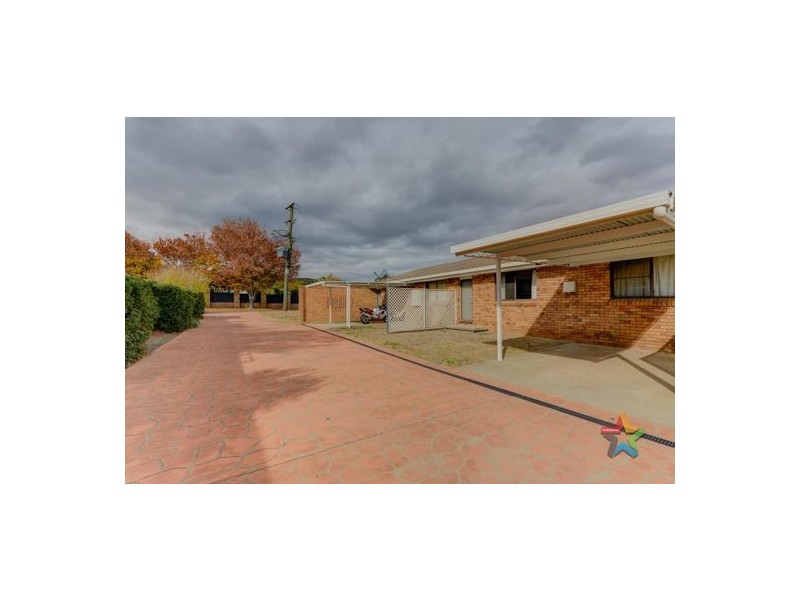 2/6 Barton Lane, Tamworth NSW 2340