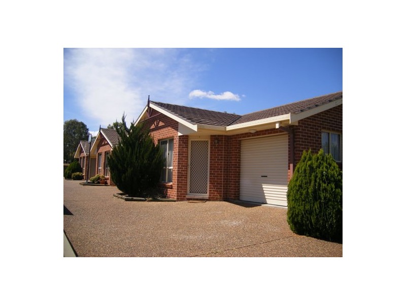 1/21 Illoura Street, Tamworth NSW 2340