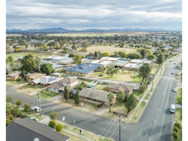 2 Kuloomba Street, Tamworth NSW 2340