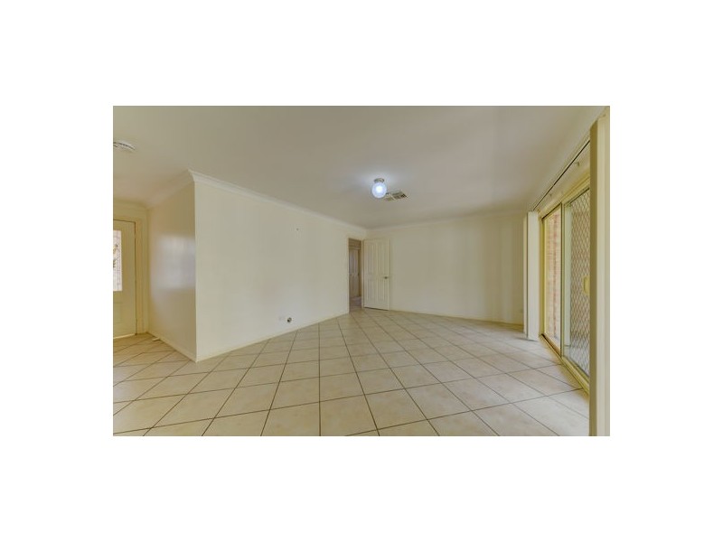 2/45 Peregrine Avenue, Tamworth NSW 2340