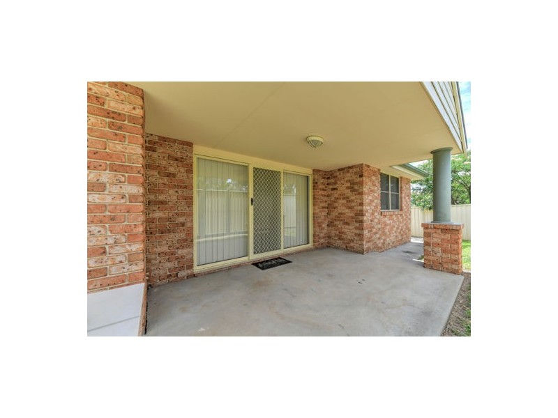 2/45 Peregrine Avenue, Tamworth NSW 2340