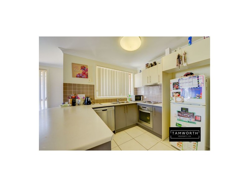 8 Sippel Close, Tamworth NSW 2340