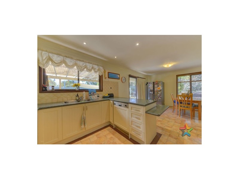 36 Boronia Drive, Tamworth NSW 2340
