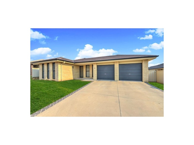 15 Orley Drive, Tamworth NSW 2340