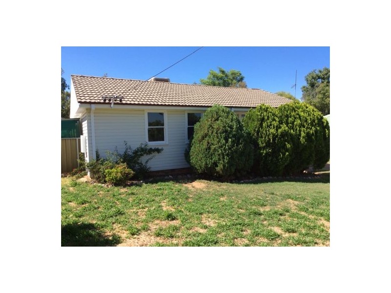 12 Kirkham Crescent, Tamworth NSW 2340