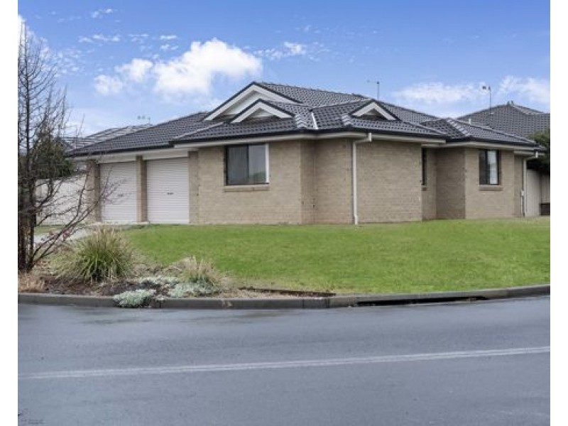 1/10 Falcon Drive, Tamworth NSW 2340