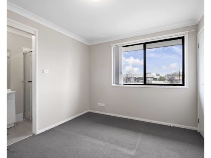 1/10 Falcon Drive, Tamworth NSW 2340