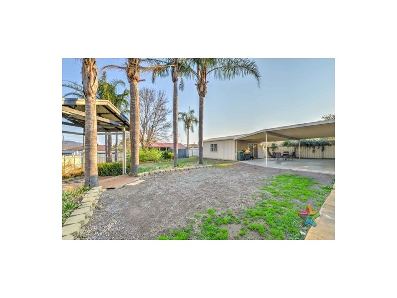 6 Carole Drive, Tamworth NSW 2340