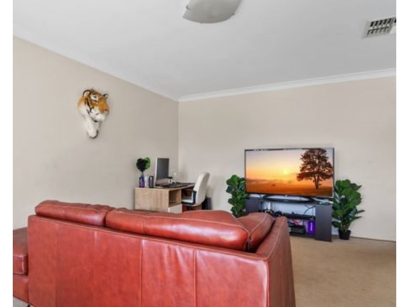 2 Tasman Place, Tamworth NSW 2340
