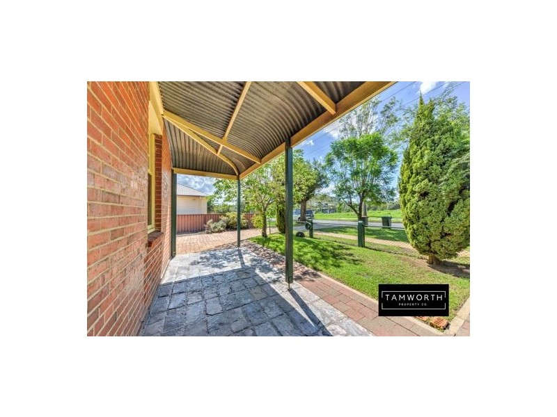 105 Johnston Street, Tamworth NSW 2340