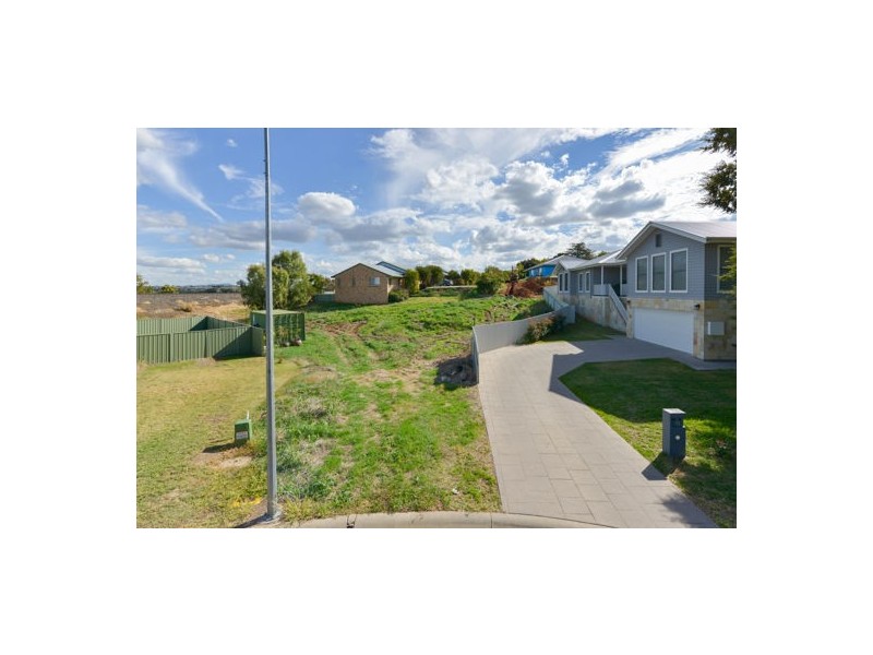 14 Emerald Avenue, Tamworth NSW 2340