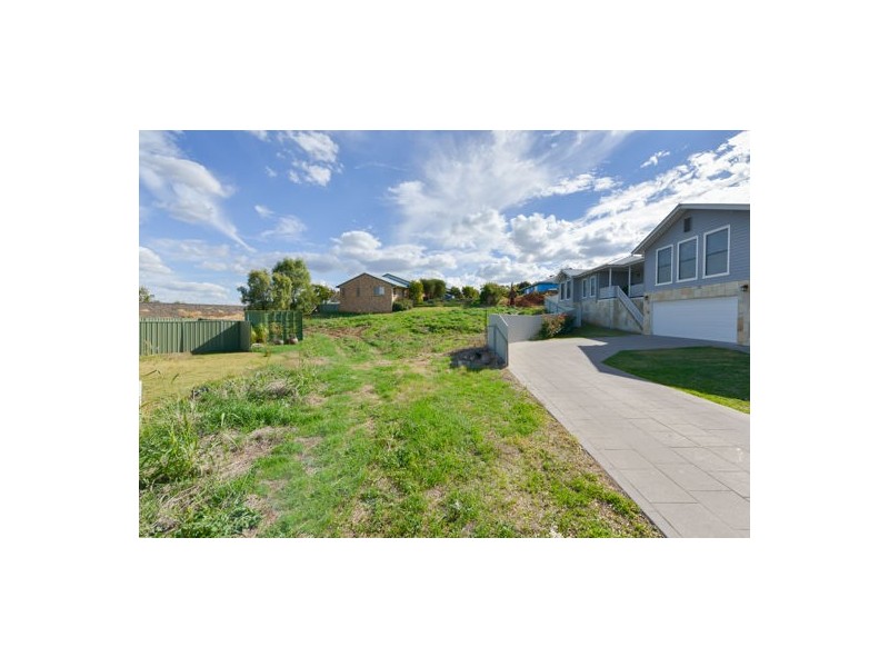 14 Emerald Avenue, Tamworth NSW 2340