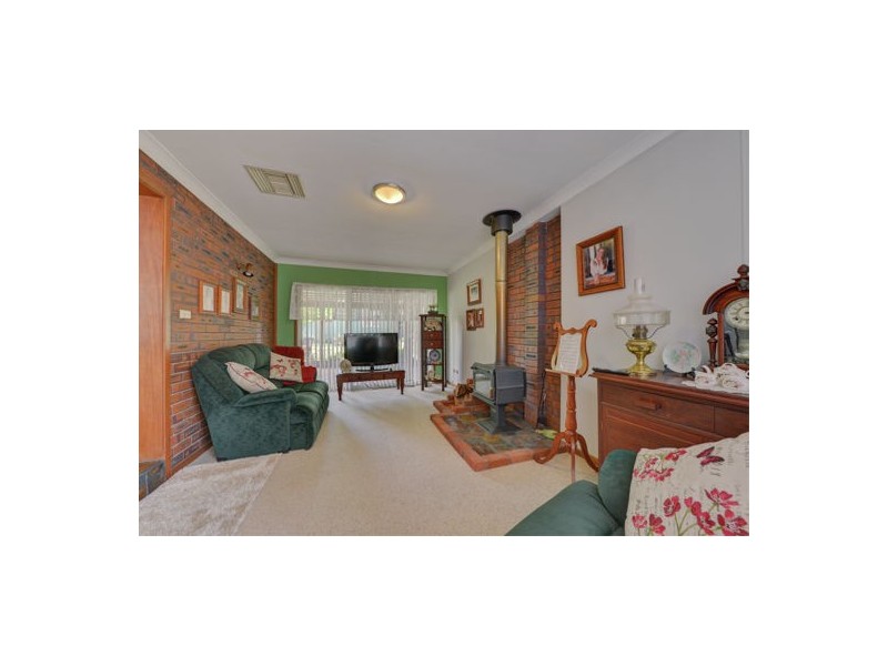37 Harrier Parade, Tamworth NSW 2340