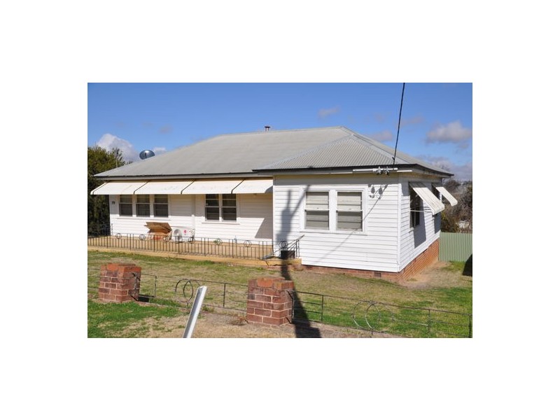 79 Peel Street, Tamworth NSW 2340