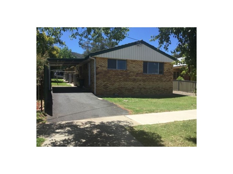 Unit 1/162 A Carthage Street, Tamworth NSW 2340
