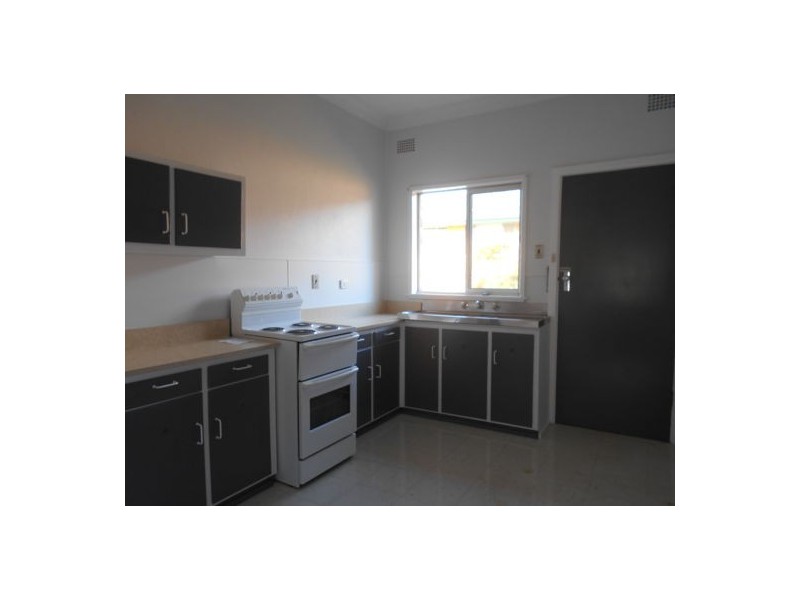 2/81 Rawson Avenue, Tamworth NSW 2340