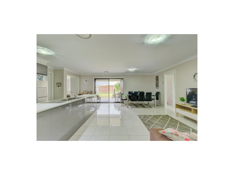 77 Mitchell Street, Tamworth NSW 2340