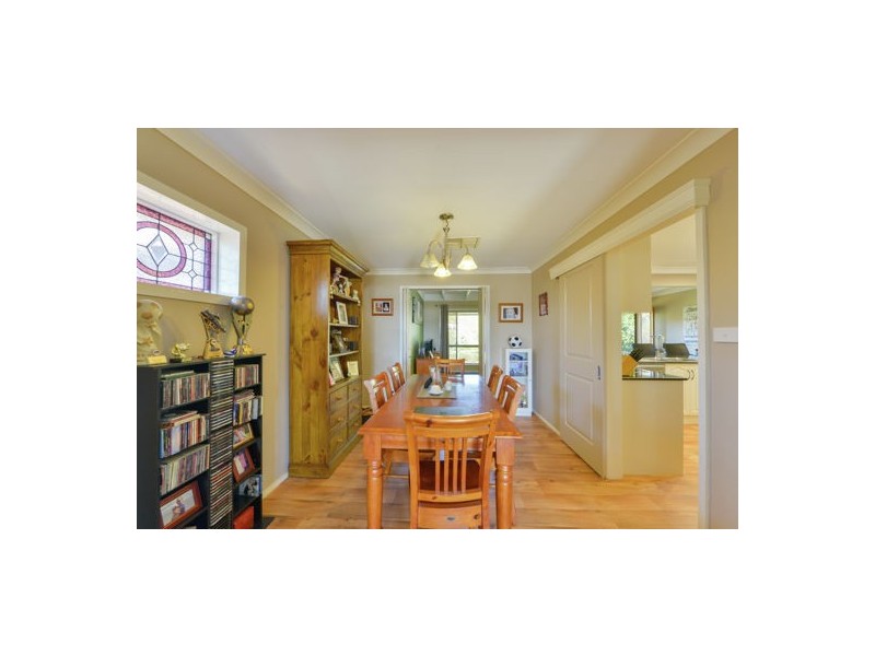 8 Amaroo Road, Tamworth NSW 2340