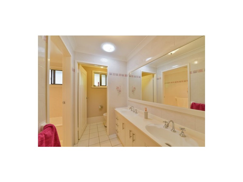 8 Amaroo Road, Tamworth NSW 2340