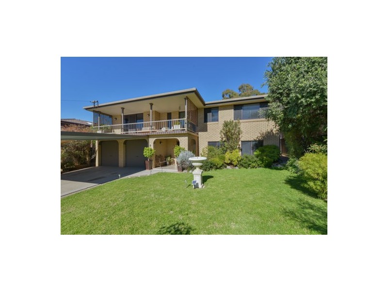 8 Amaroo Road, Tamworth NSW 2340