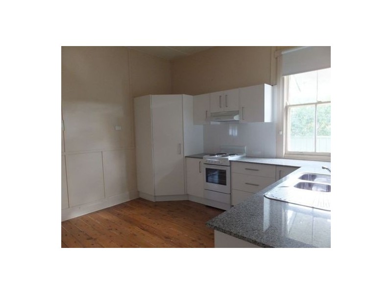 113 Ebsworth Street, Tamworth NSW 2340