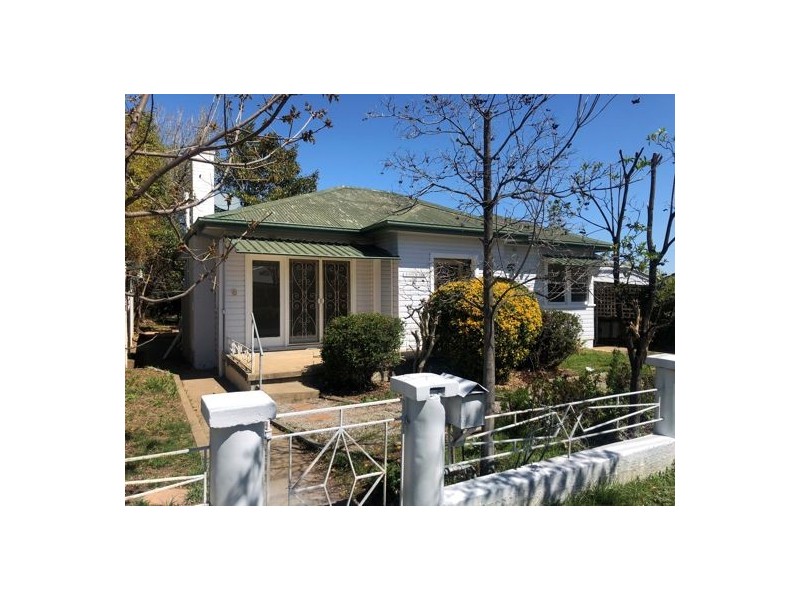 185 Johnston Street, Tamworth NSW 2340
