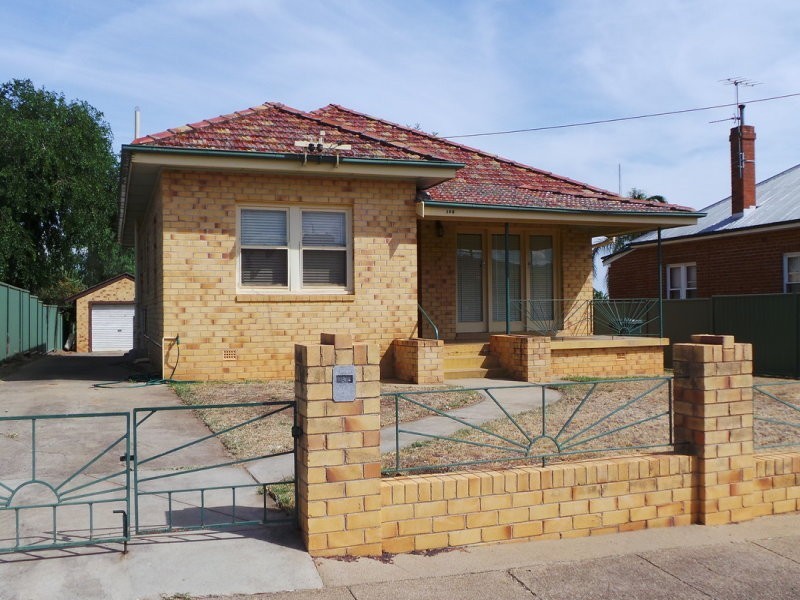 109 Crown Street, Tamworth NSW 2340