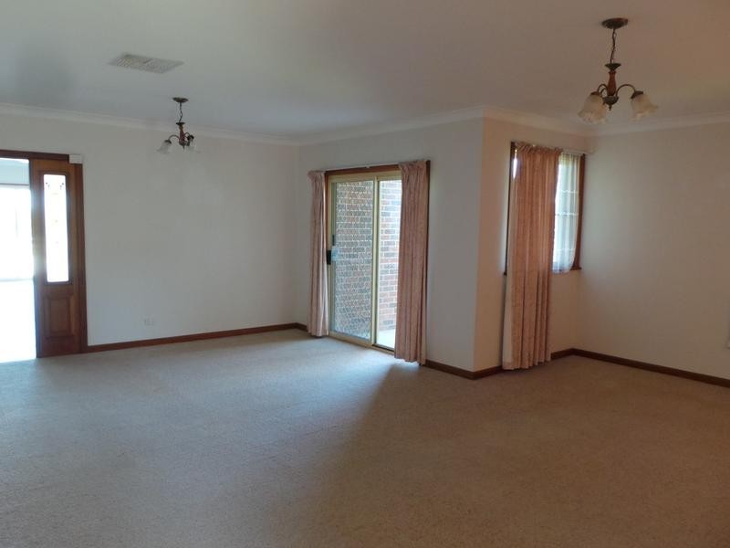 9 Napier Street, Tamworth NSW 2340