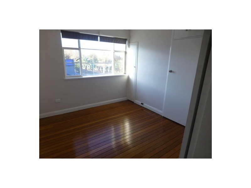 12A Top Floor Bourke Street, Tamworth NSW 2340