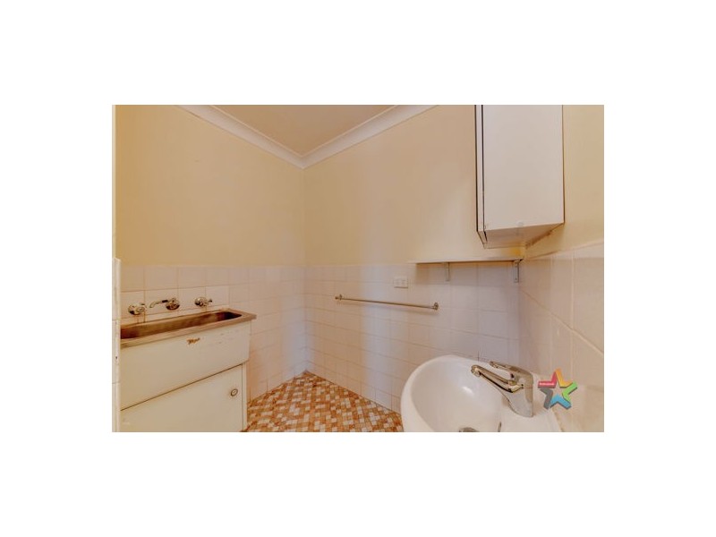 2/44 Edinburgh Avenue, Tamworth NSW 2340