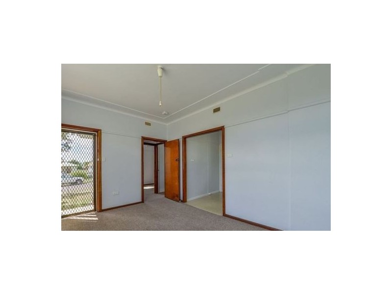 12 Thompson Crescent, Tamworth NSW 2340