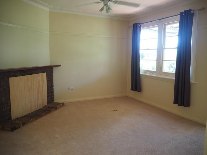 26 Woodstock Street, Tamworth NSW 2340