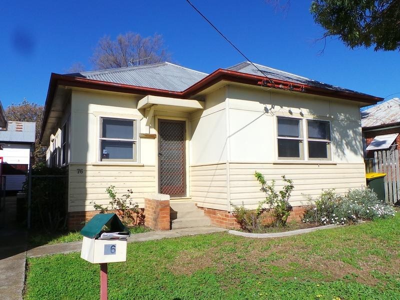 76 Belmore Street, Tamworth NSW 2340