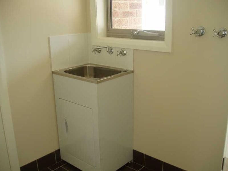 1/2 Minimbah Close, Tamworth NSW 2340